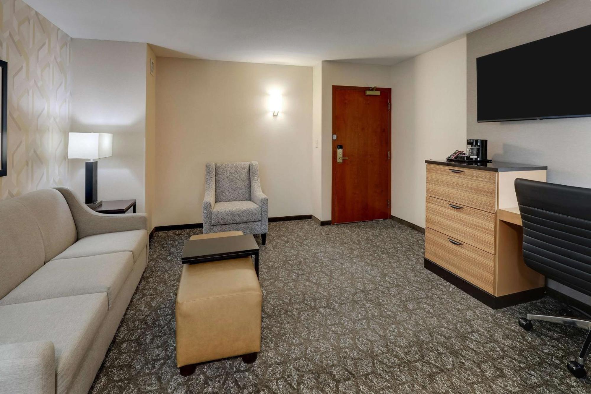 Drury Inn & Suites Birmingham Lakeshore Drive Exterior foto